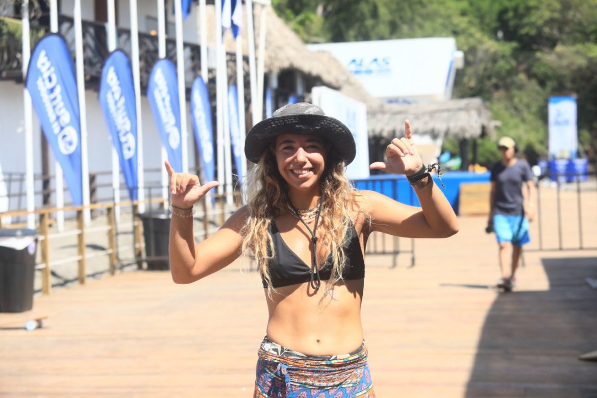 Yael Shmukler, turista israelí, cautivada por Playa Las Flores