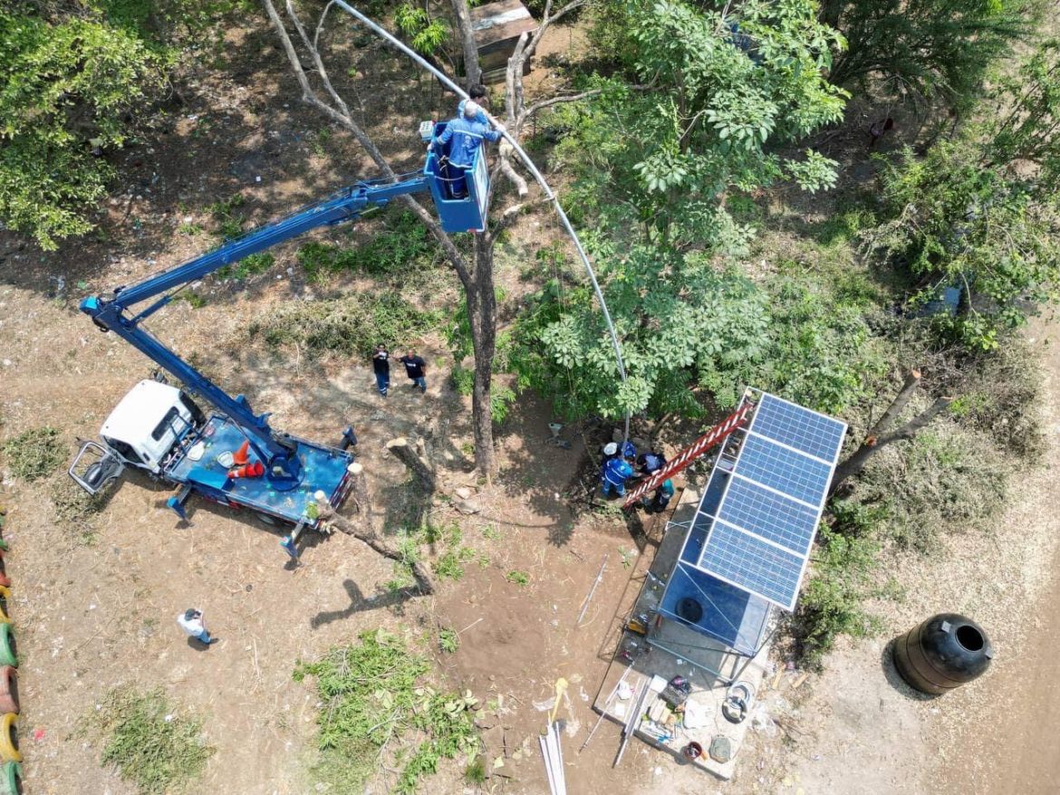 Anuncian nuevo sistema de agua potable de energía solar en Sonsonate