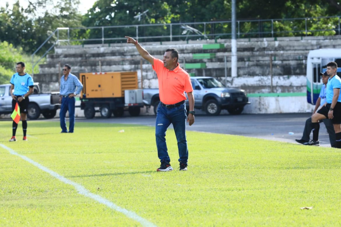 Jorge Ábrego, técnico de Platense: «Gracias a Dios hoy paramos la racha que traíamos de partidos perdidos»