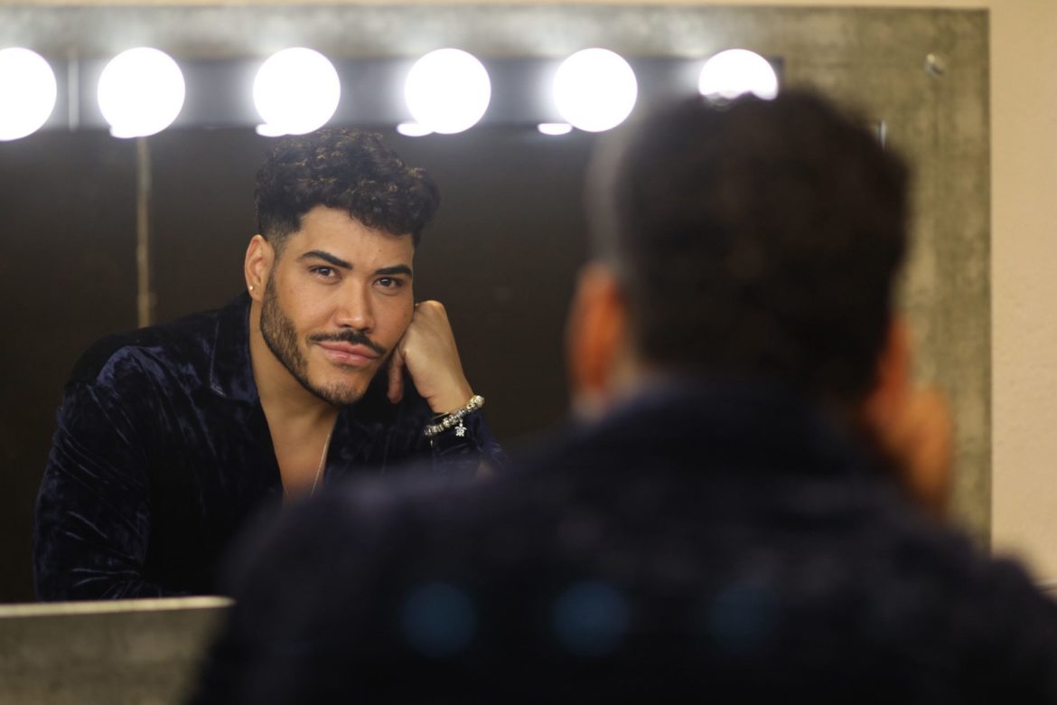 «El Salvador se encuentra entre los países más seguros de Latinoamérica. Las personas que vengan quedarán enamoradas»: Will Pérez, maquillador y estilista de Miss Universo 2023