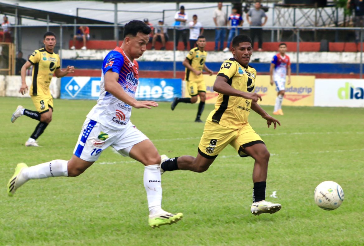 Firpo se repone, derrota al 11 Deportivo por 3-1 y está cerca de clasificar a cuartos