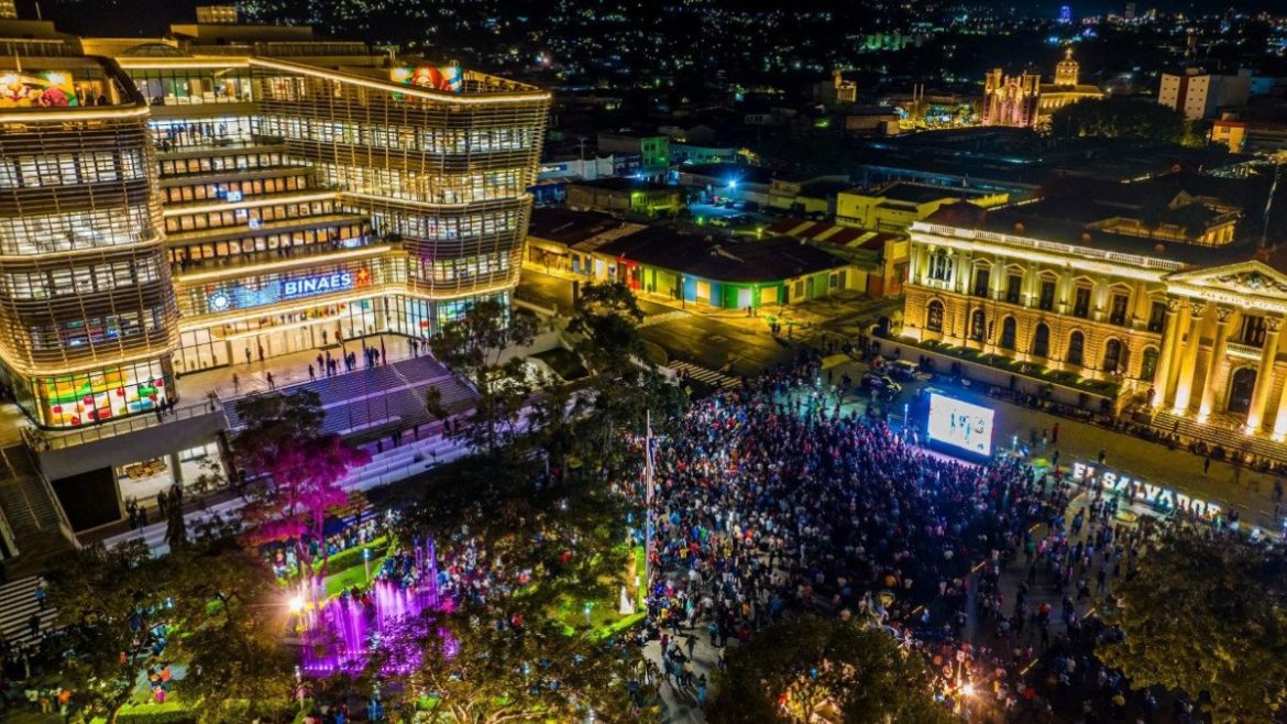 Presidente Nayib Bukele inaugura la Biblioteca Nacional de El Salvador