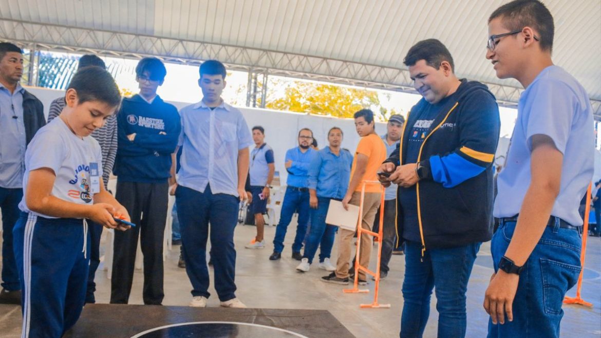 Éxito rotundo en el día dedicado a la ciencia y la tecnología durante las Fiestas Patronales de Ilopango