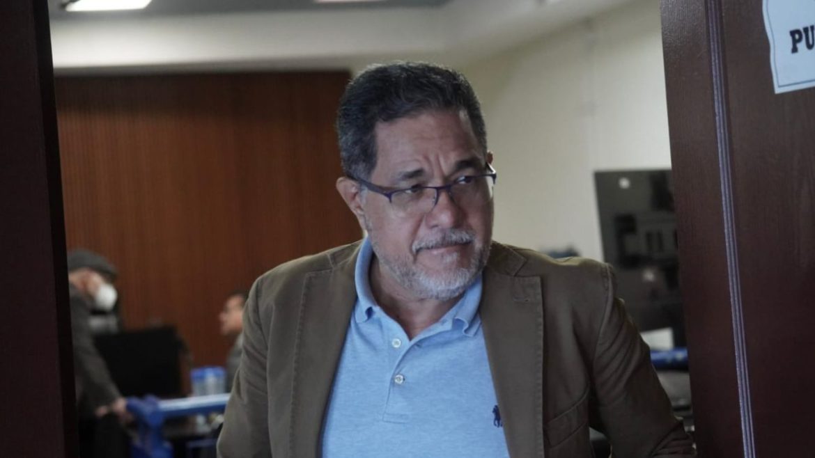 Fiscalía presenta demanda contra exsecretario de comunicaciones, David Marciano
