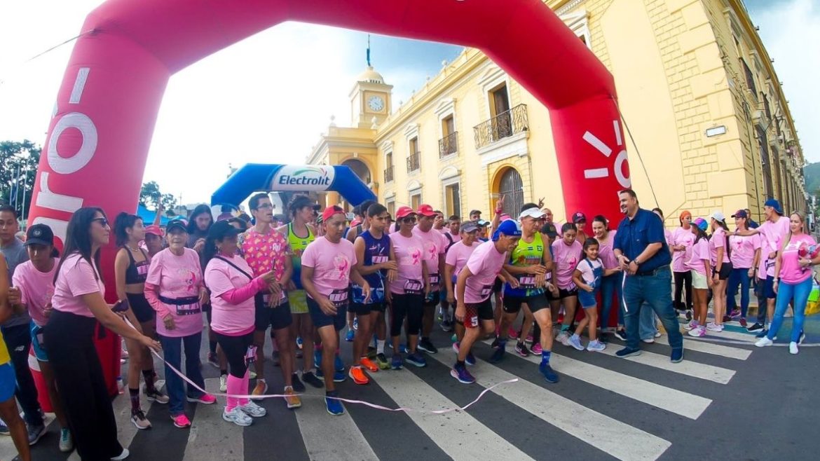 Alcaldía Municipal de Santa Ana festejó Carrera Rosa 2023 en conmemoración a la lucha contra el cáncer de mama