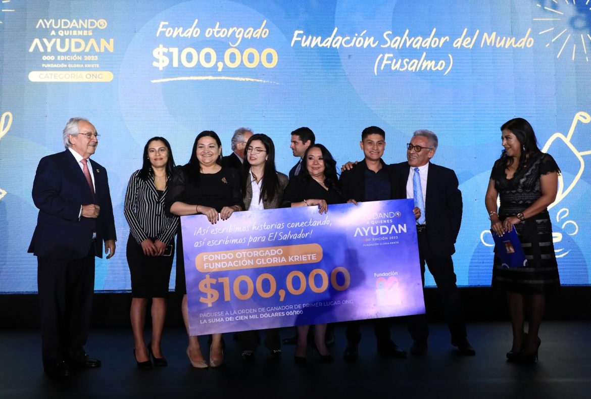 Ayudando a Quienes Ayudan entregó $335,000 a diferentes ONG del país