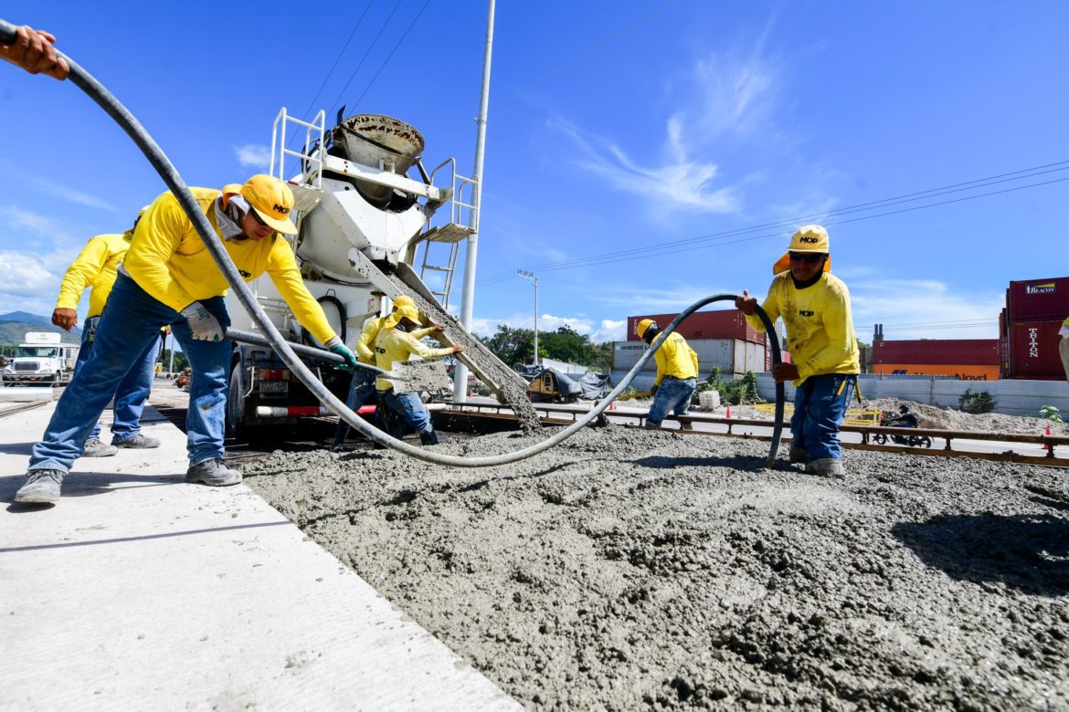 Inicia pavimentación de paso elevado en Integración