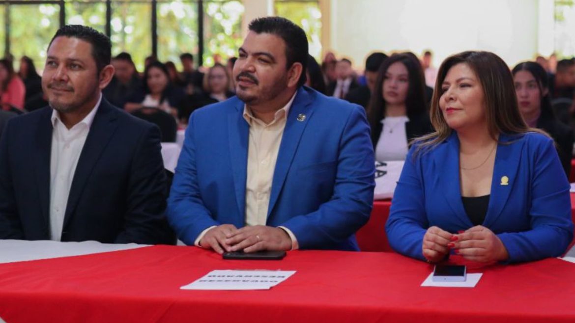 Procurador General, René Escobar, participó en la inauguración del Foro «Avance de los retos del derecho laboral»