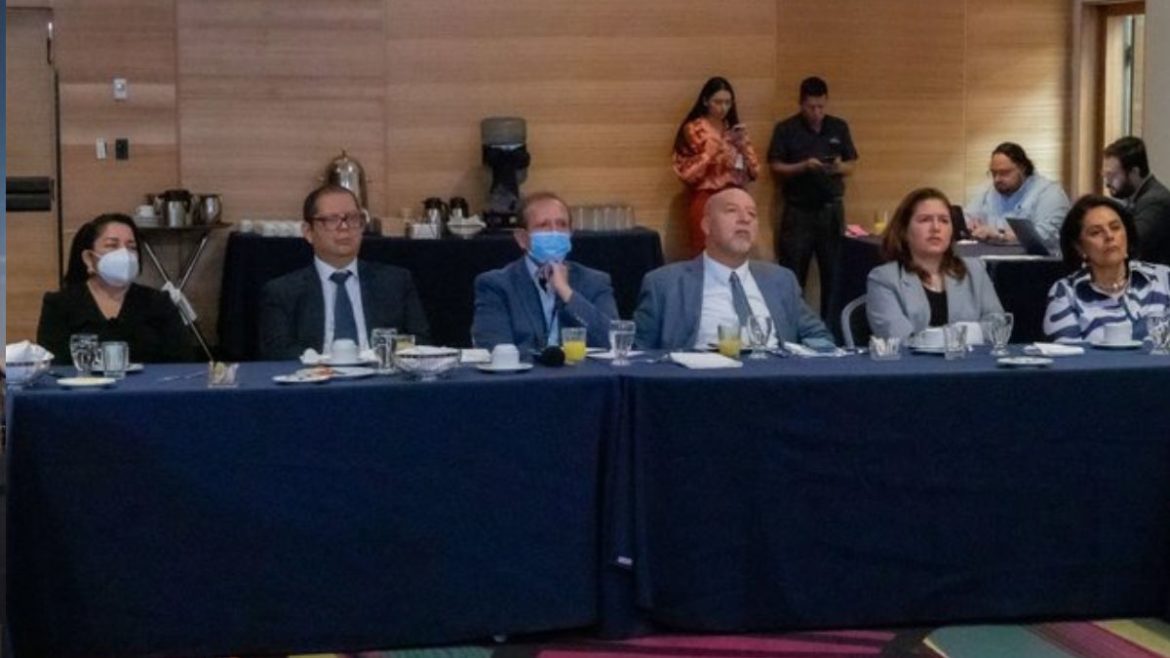 Magistrados del TSE se capacitan en financiamiento político-electoral y ecosistema cripto