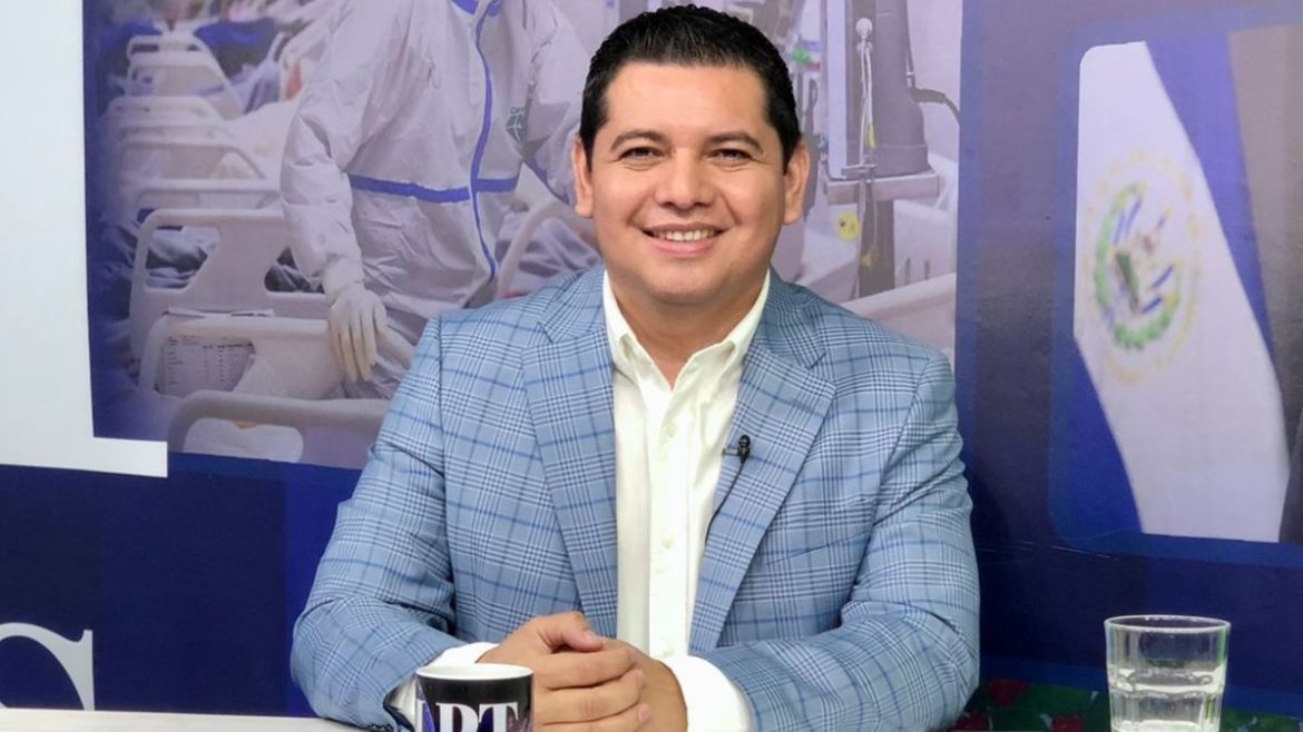 Diputado José Urbina: «ARENA monopolizó la salud para sus mafias financistas, entre ellas las de Cristiani»
