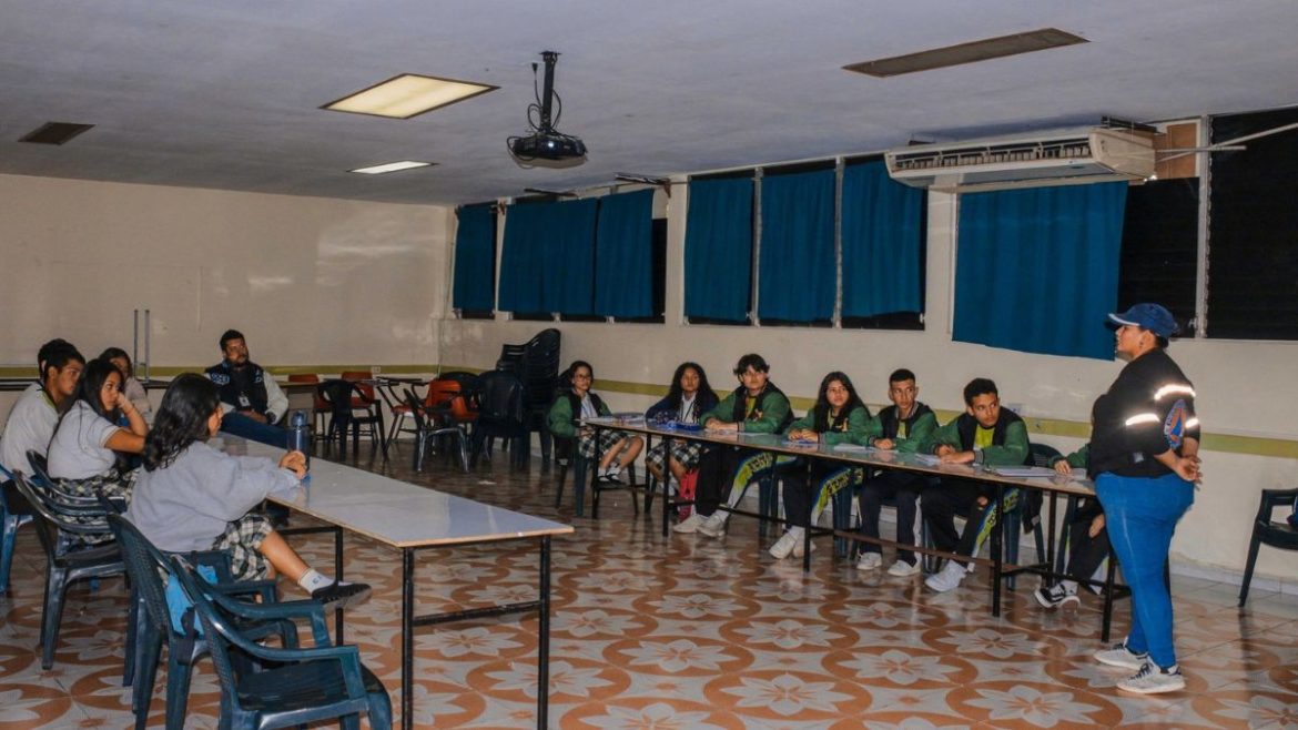Alcalde José Chicas prioriza la seguridad escolar en Ilopango
