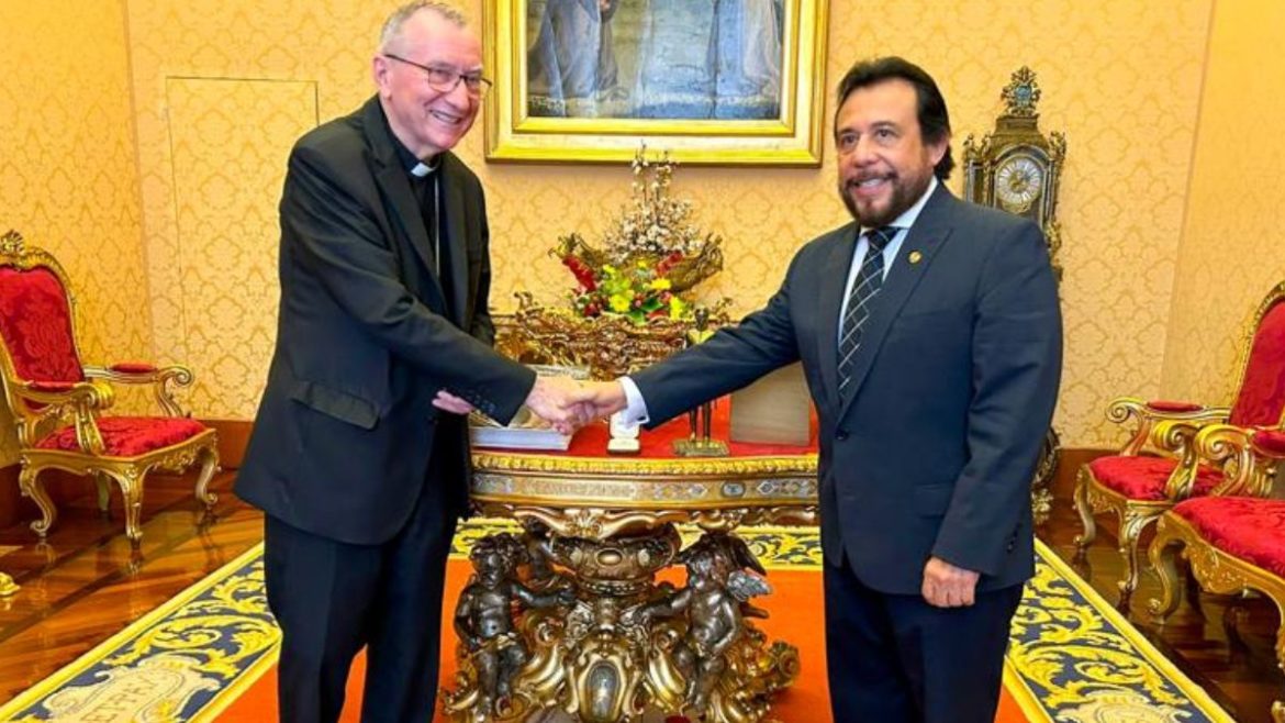 Vicepresidente Félix Ulloa se reúne con el secretario de Estado de la Ciudad del Vaticano