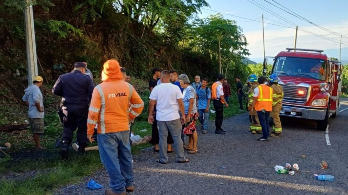 Fuerte accidente de tránsito en San Miguel deja diez fallecidos