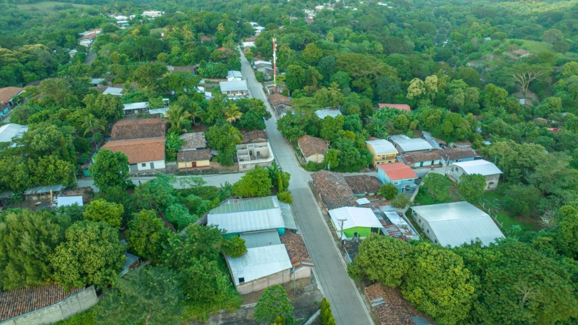 La DOM ha ejecutado «obras históricas» en 19 municipios de Usulután: Hoy benefician a 8 mil salvadoreños de Nueva Granada