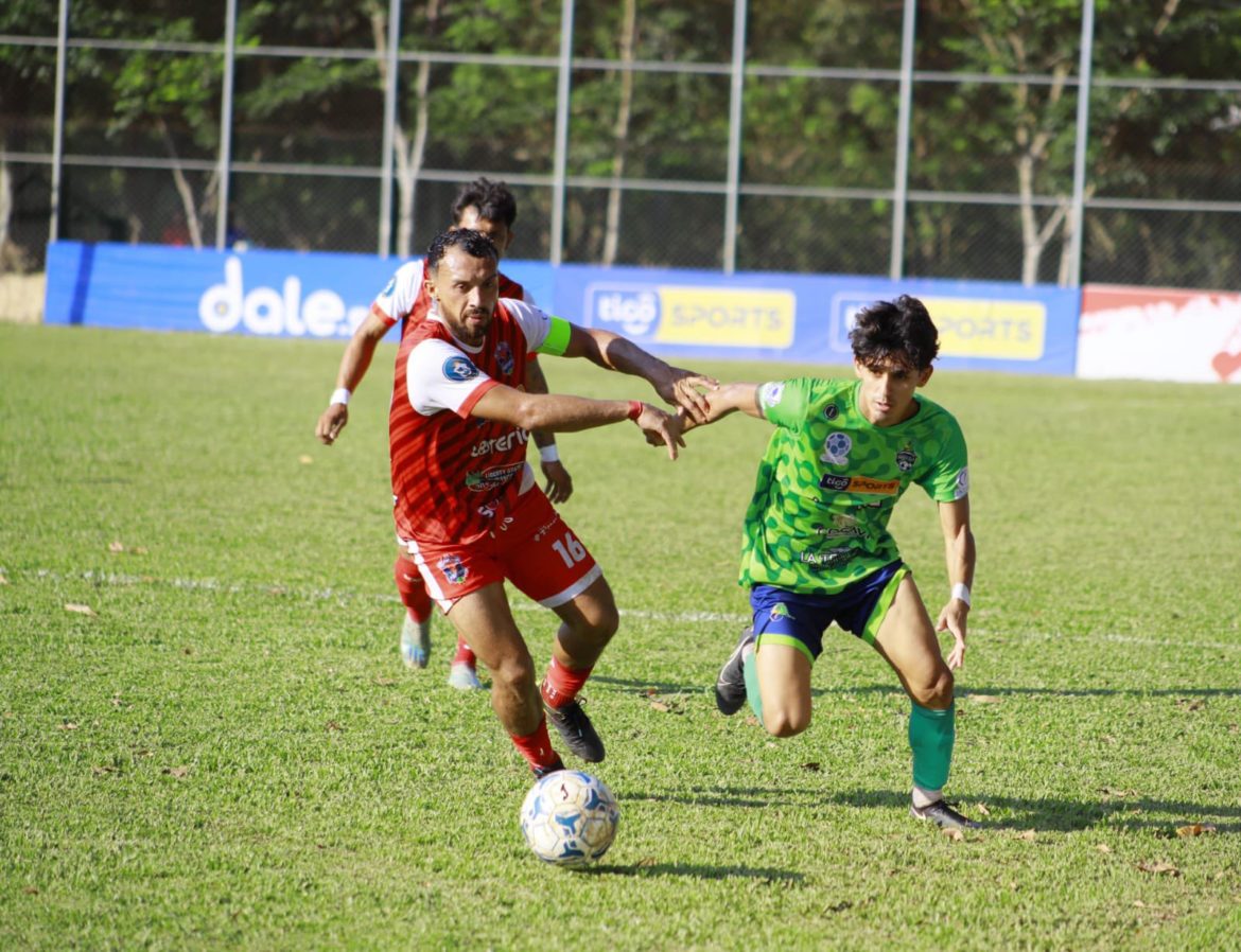 Cabañas intratable golea a Santa Tecla en Liga Nacional de Fútbol