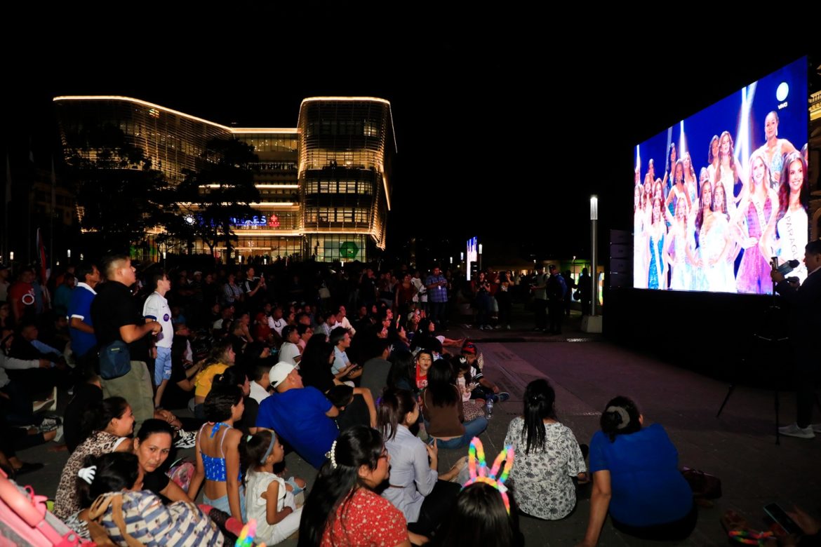 Disfrutaron en las plazas de San Salvador