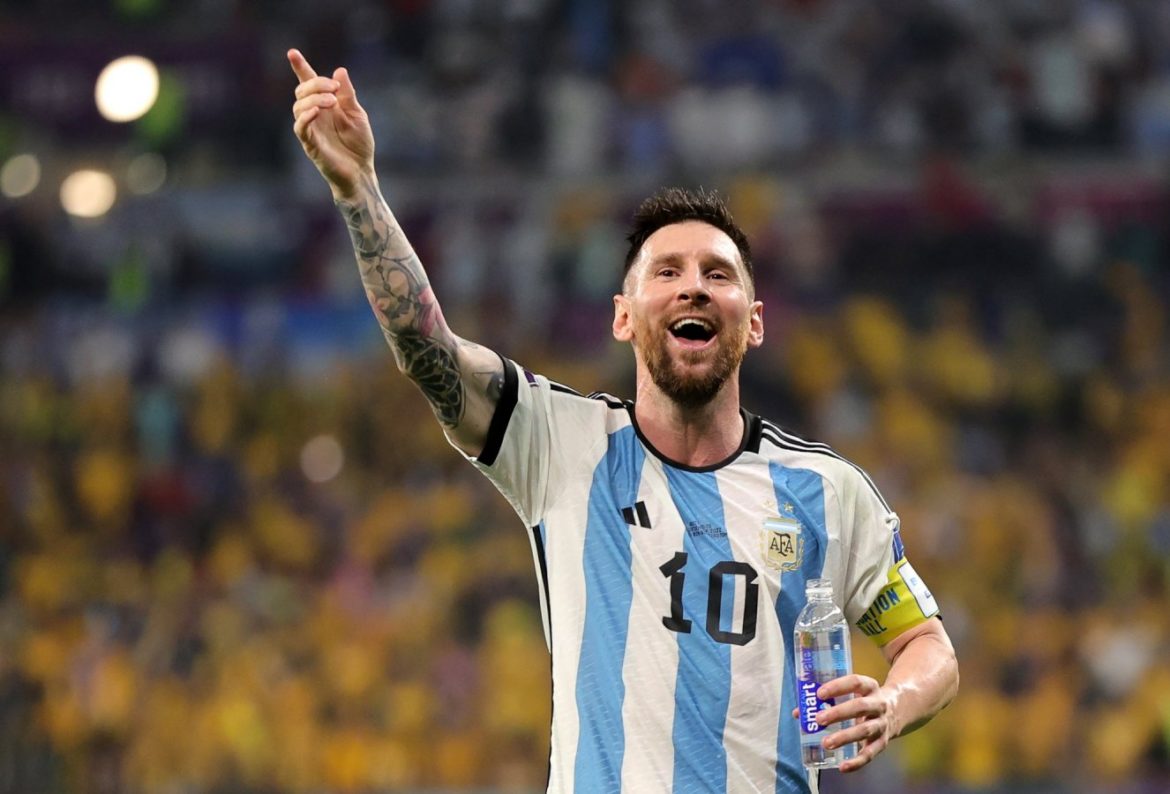 Subastan camisetas usadas por Messi en Mundial-2022 valuadas en $10 millones