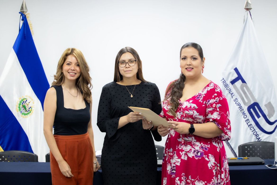 GANA presenta planilla de candidatos a diputados al PARLACEN