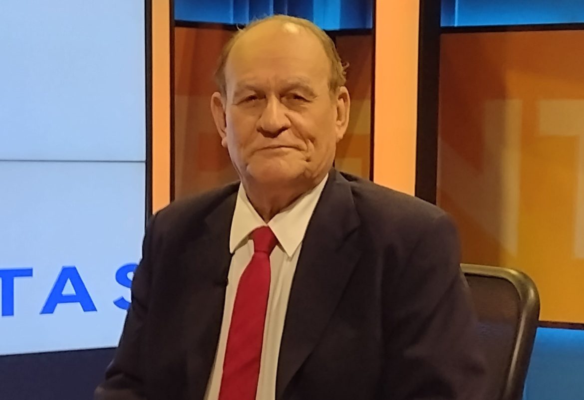 El presidencial de PAIS aseveró que en el Gobierno de Bukele «es peor que la guerra»