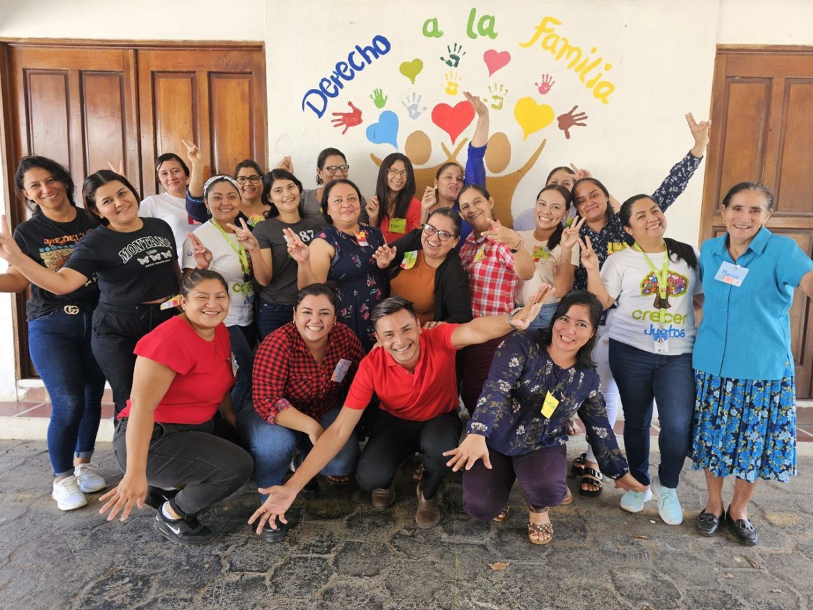 Más de 190 personas culminan formación en primera infancia