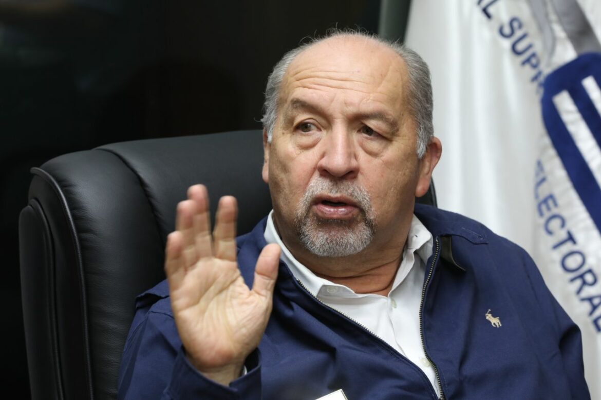 Magistrado Wellman asegura que partidos que no firmaron pacto de entendimiento «quieren perturbar el orden del proceso electoral»