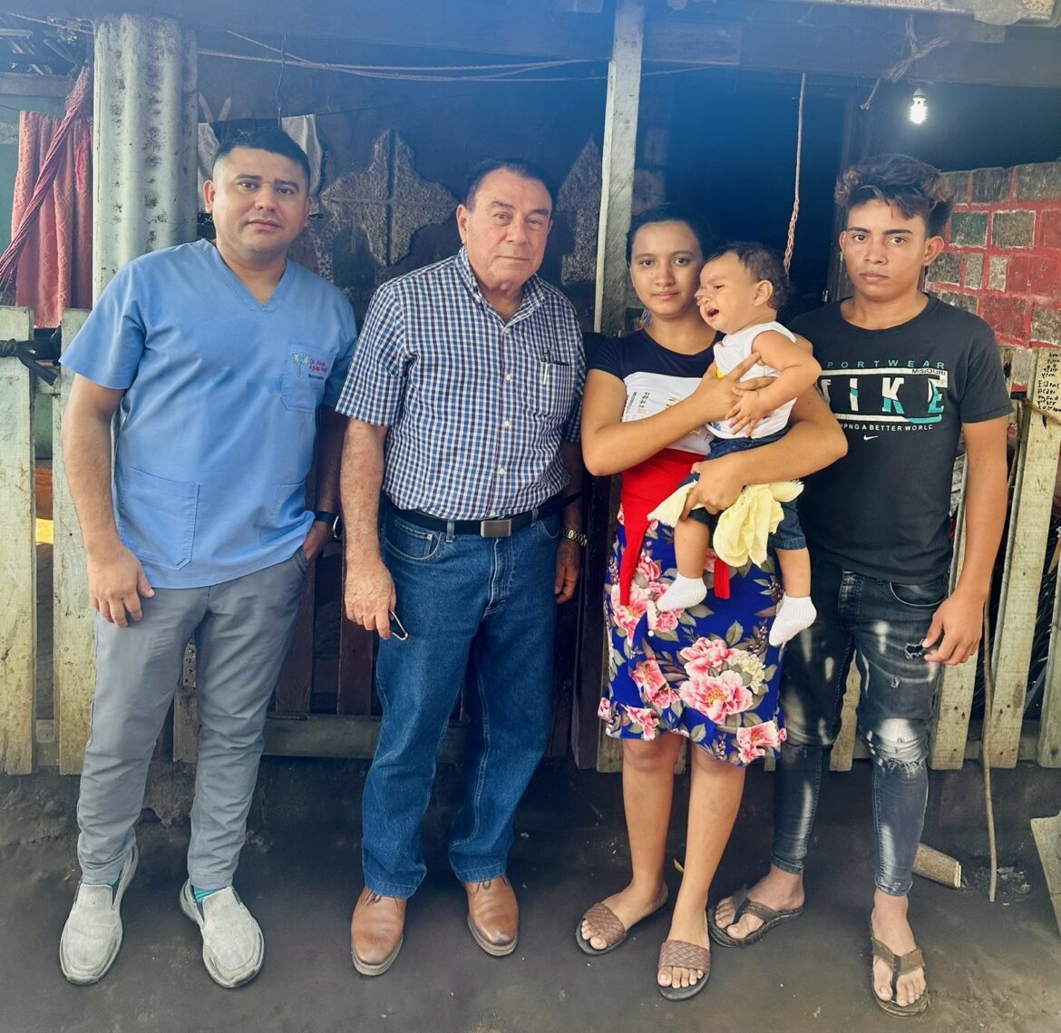 Diputado Carballo brindará ayuda mensual a familia de un bebé que presenta «una enfermedad agresiva»