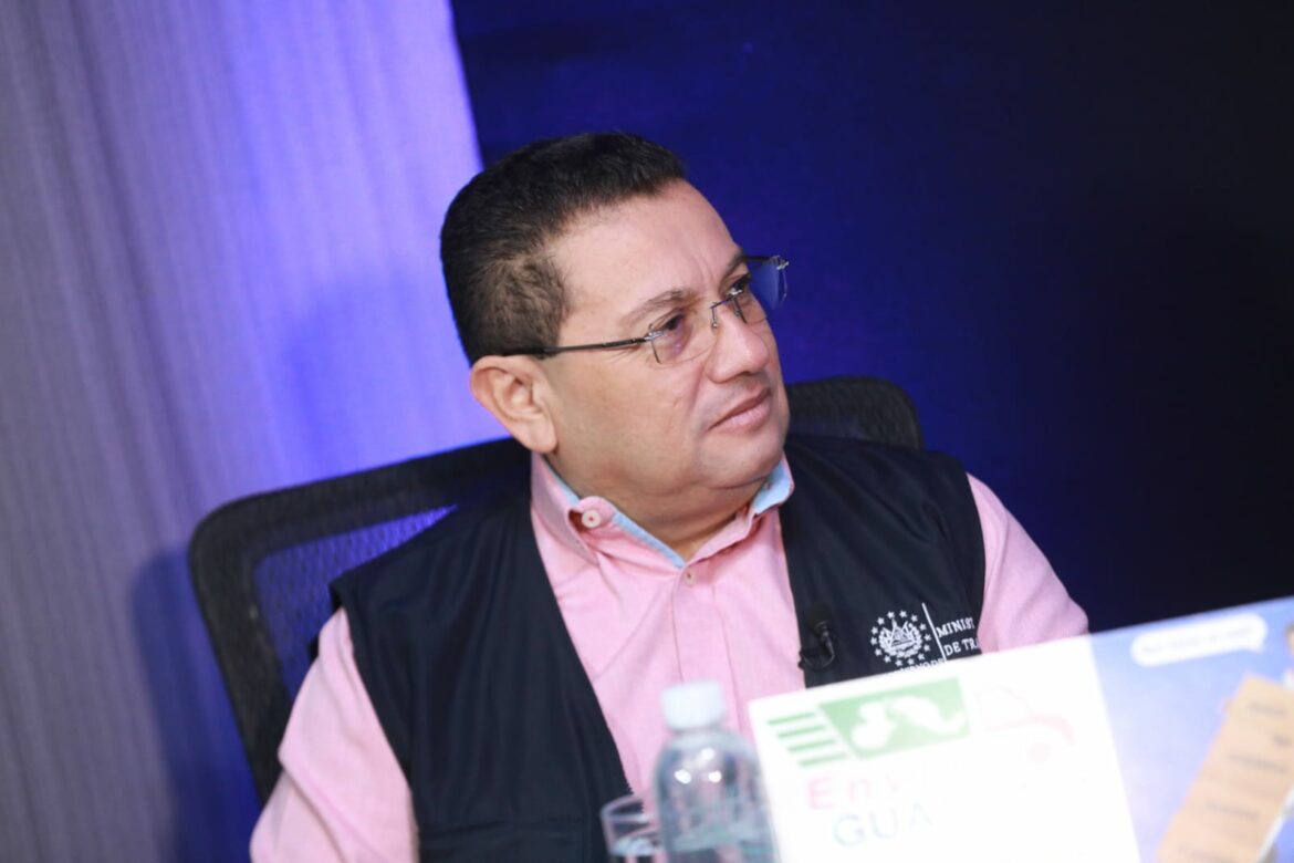 Ministro Castro: “Las empresas de seguridad privada deben de forma inmediata cumplir con la ley”