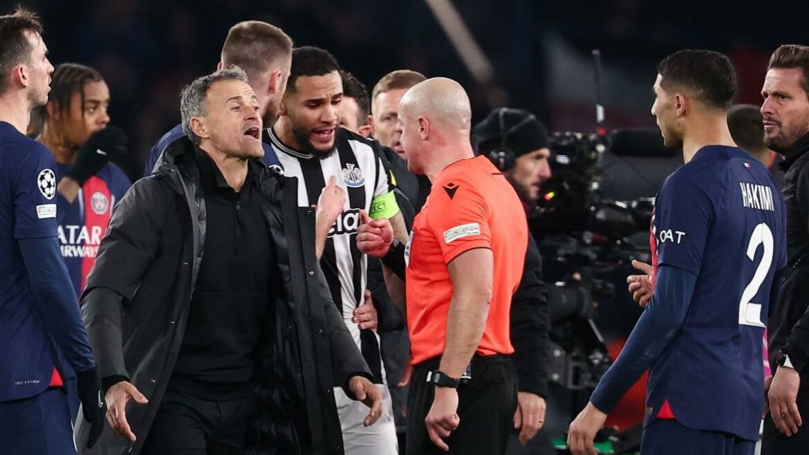 UEFA castiga al árbitro VAR del PSG – Newcastle por polémico penal
