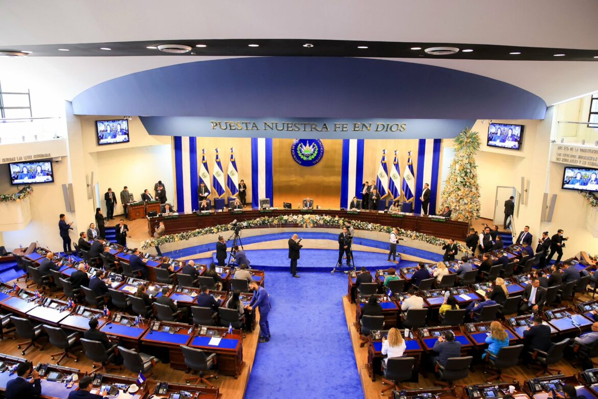 La Asamblea avaló que aguinaldos que no excedan los $1,500 sean libres del cobro del Impuesto Sobre la Renta