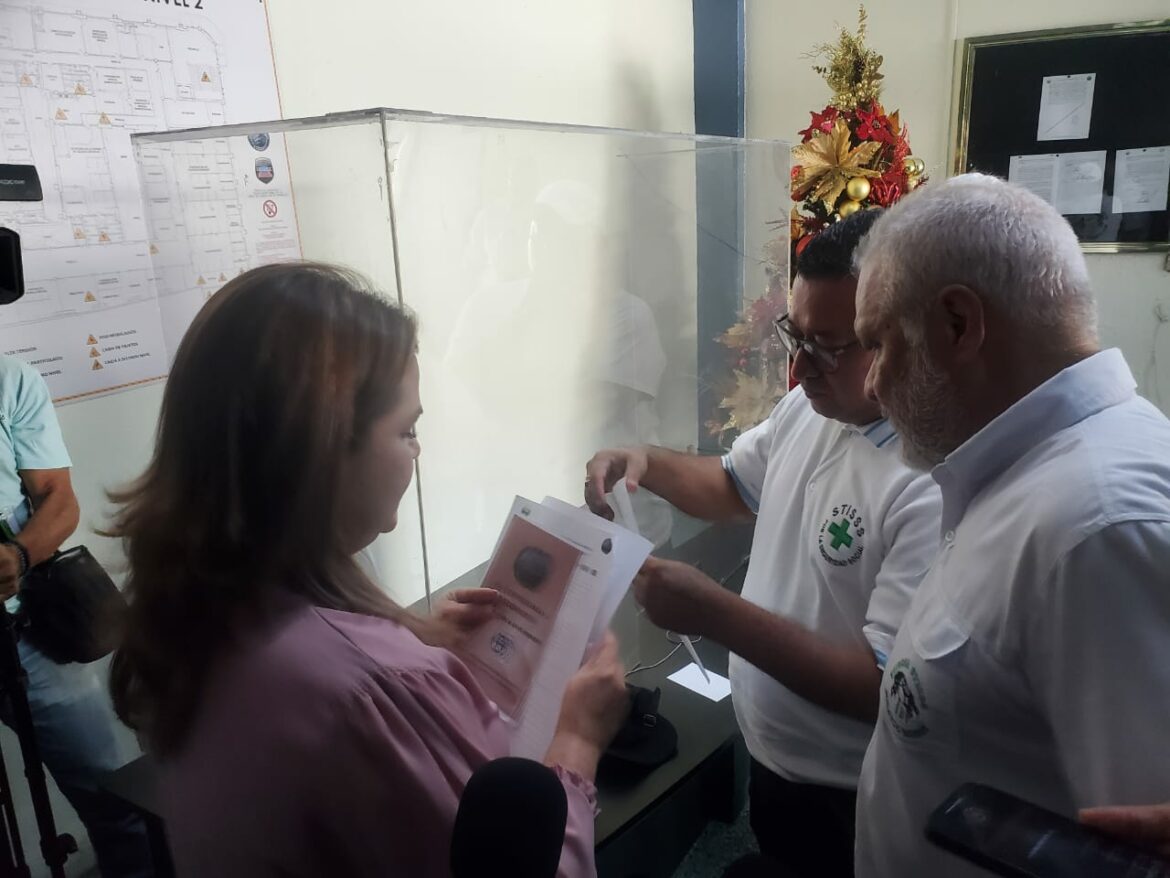 Sindicato solicita a la Corte de Cuentas una auditoria por posibles irregularidades en el ISSS