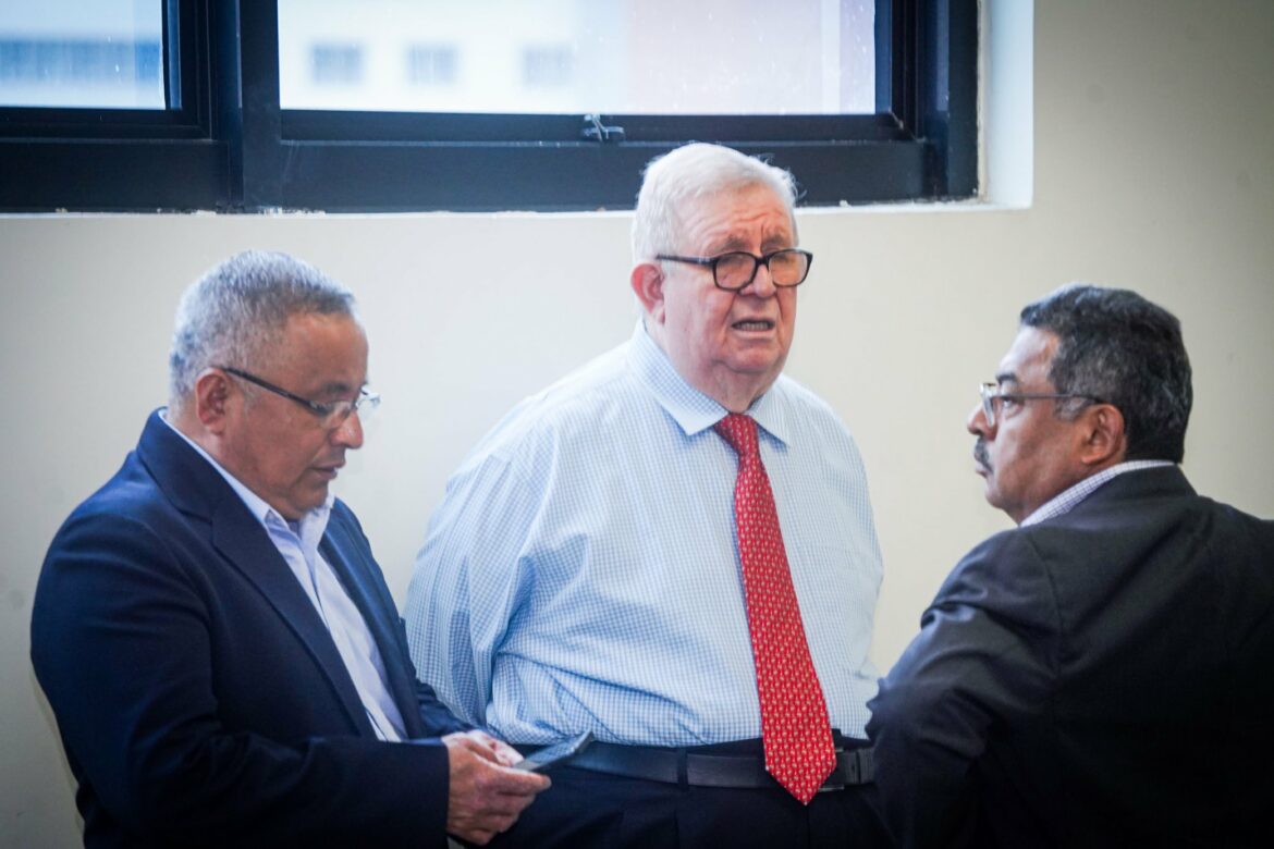 Exviceministro de Trabajo Calixto Mejía y cinco exfuncionarios ausentes son enviados a juicio por el caso de sobresueldos