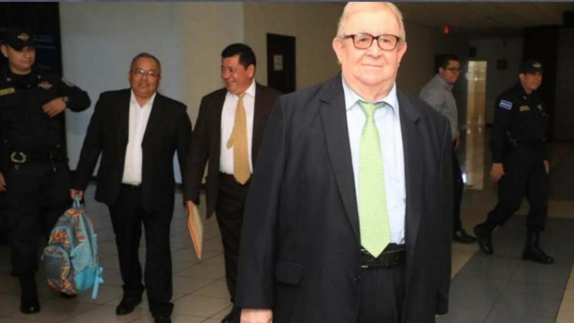 Condenan por corruptos a cuatro exfuncionarios del Gobierno de Funes, otros seis van a juicio