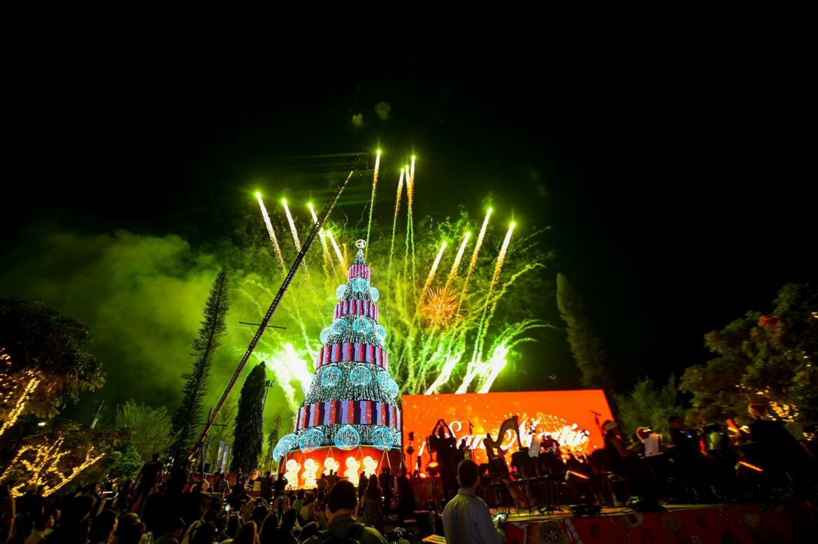 Más de 200.000 asistentes en la inauguración del Árbol de Navidad