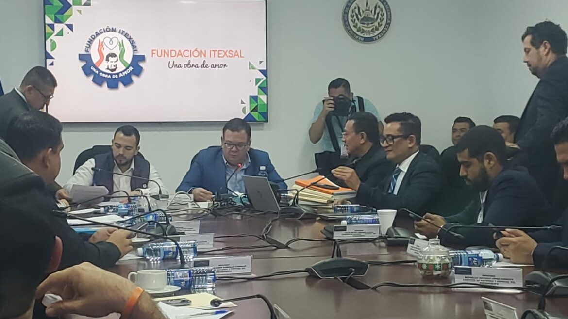 ITEXSAL brindará 400 becas con los fondos que les serán asignados del Presupuesto 2024