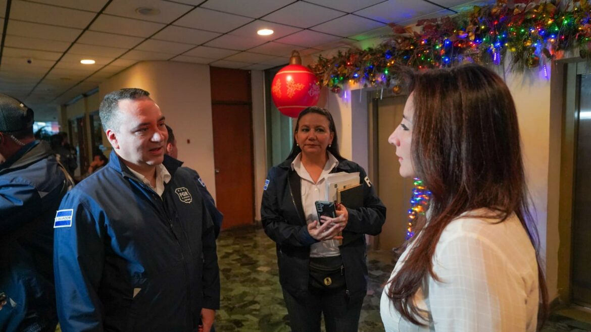 Fiscal Delgado y ministra Michelle Sol verifican un allanamiento en la Corporación ARGOZ