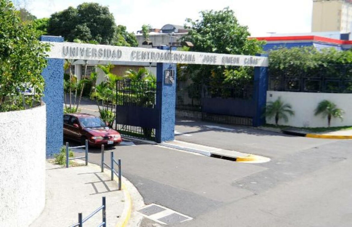La UCA buscó influenciar las respuestas de los salvadoreños en su última encuesta