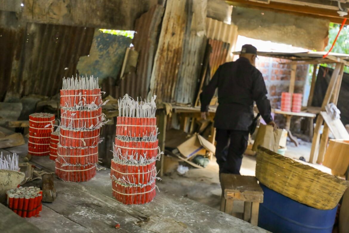 Decomisan 38 mil productos pirotécnicos, fabricados con materia prima no autorizada