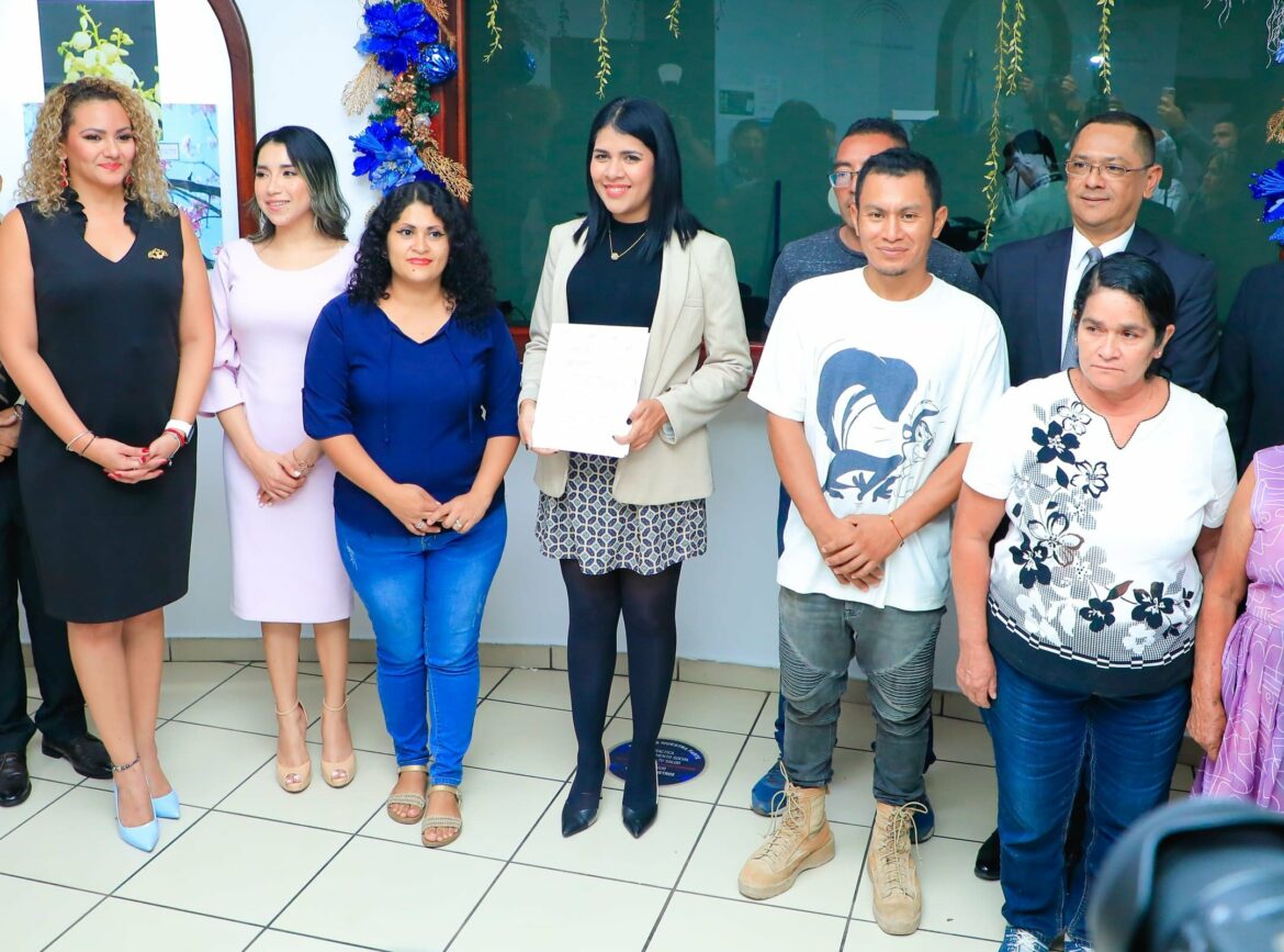 Nuevas Ideas presenta iniciativa para legalizar las propiedades de las familias de la comunidad Vista Alegre, San Salvador