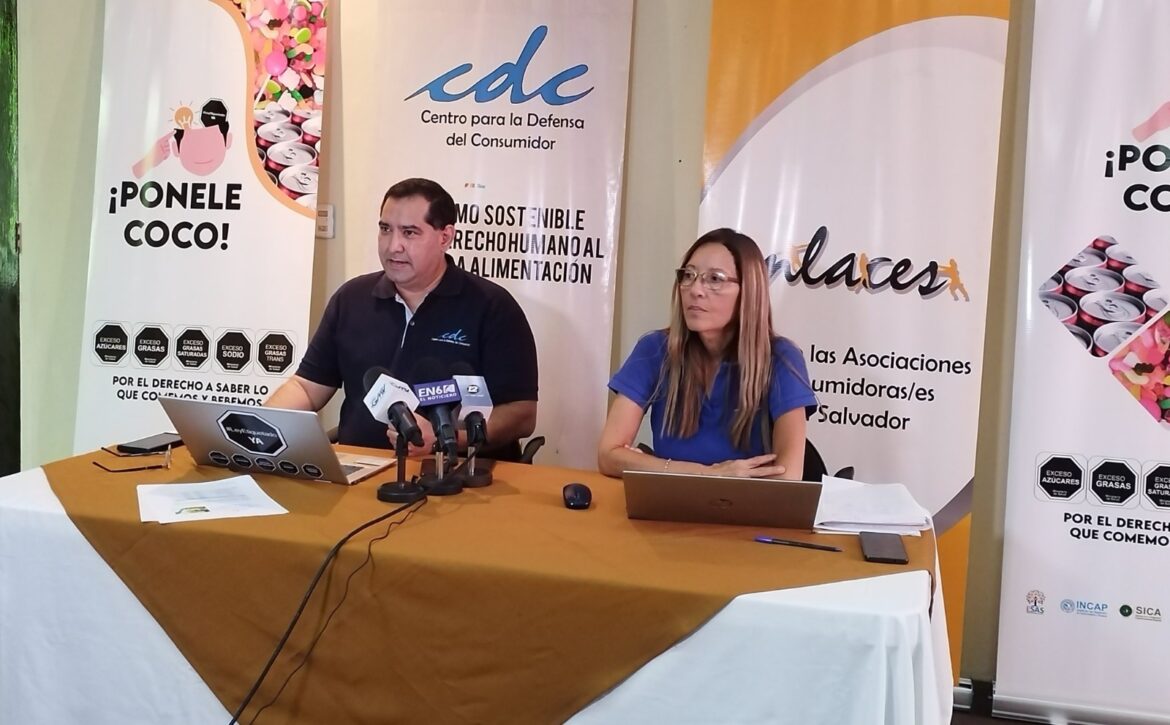 Centro para la Defensa del Consumidor propone que el salario mínimo pase de $365.00 a $456.20, un aumento del 25 %