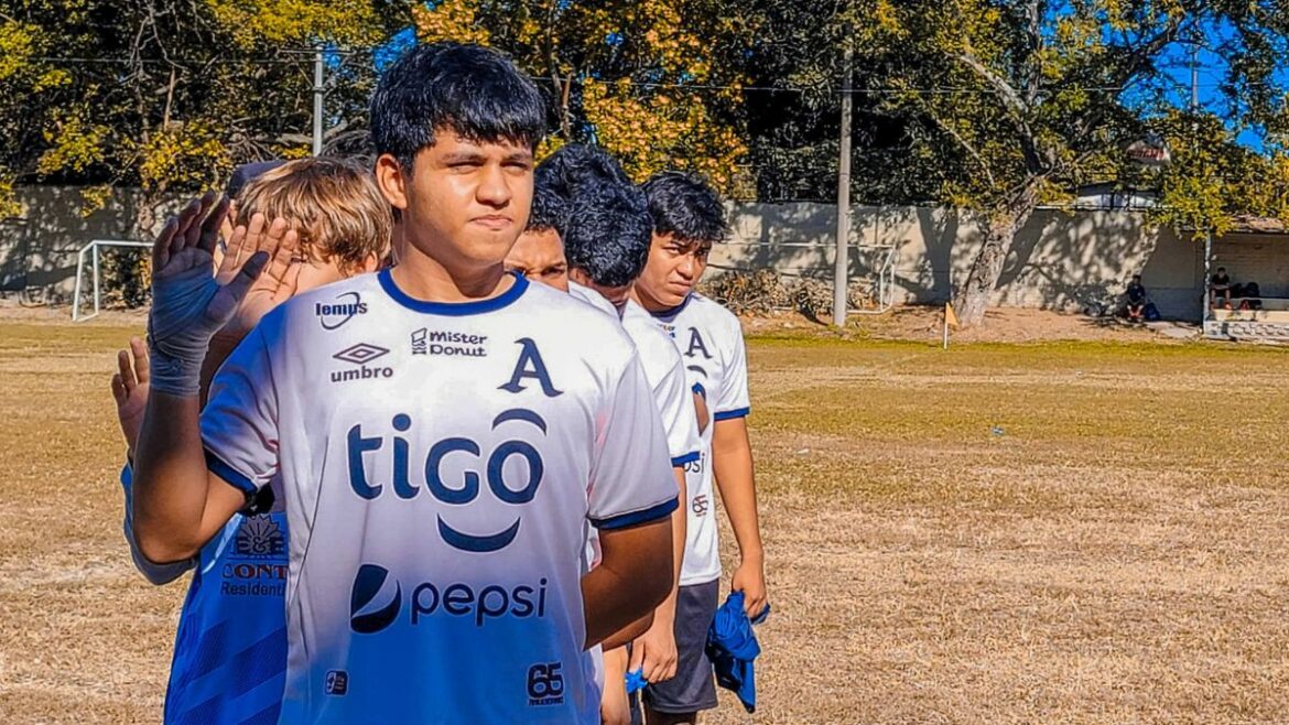 Alcalde José Chicas fomenta el deporte en la juventud de Ilopango