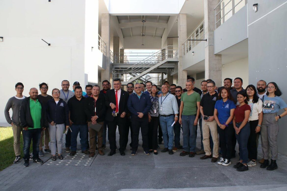 Autoridades de la UES recibieron instalaciones de la Villa Universitaria, utilizada en los Juegos Centroamericanos
