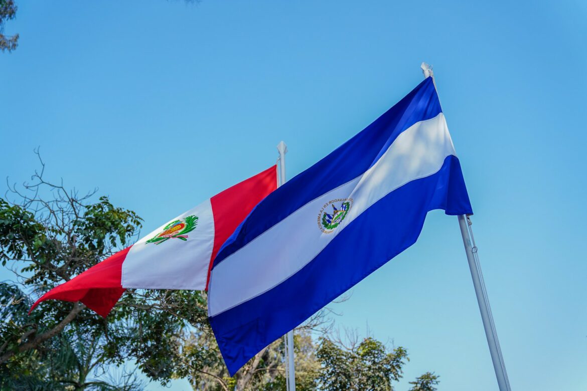 Cancillería anunció la exoneración de visa para el ingreso de ciudadanos peruanos a El Salvador
