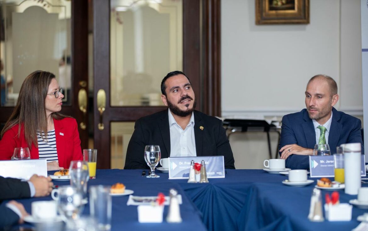 PROPEL busca dar capacidad sólida a El Salvador para responder a posibles amenazas para la salud pública