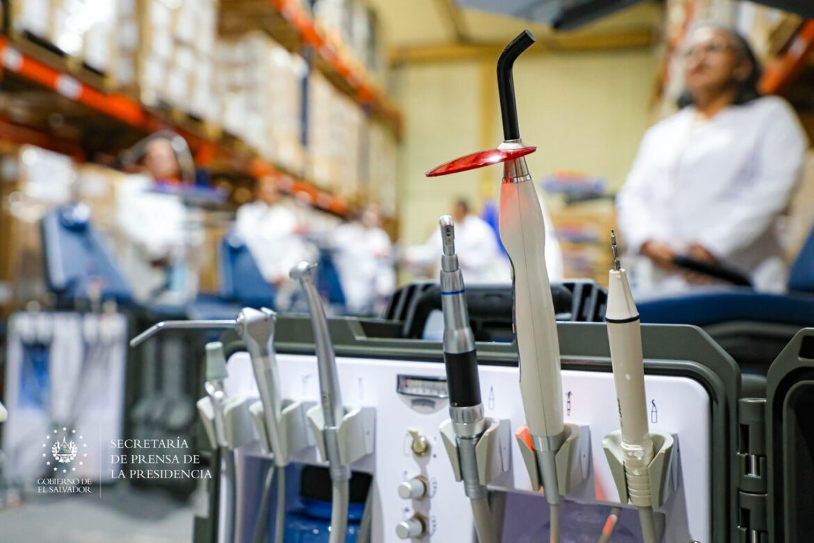 MINSAL realizó entrega de equipos odontológicos portátiles para el primer nivel de atención