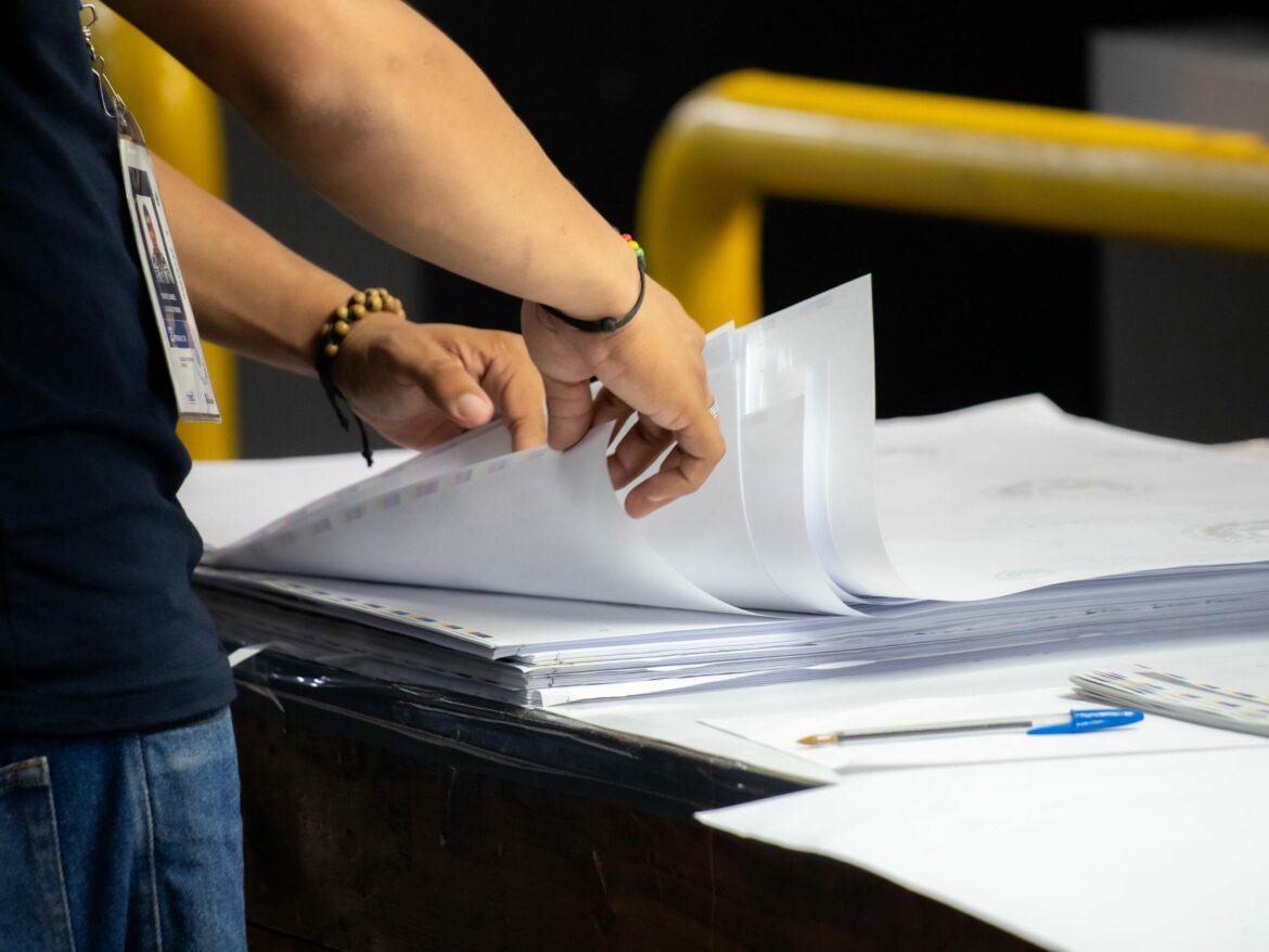 TSE inició el proceso de impresión del frente de las papeletas de votación para la elección de presidente y vicepresidente
