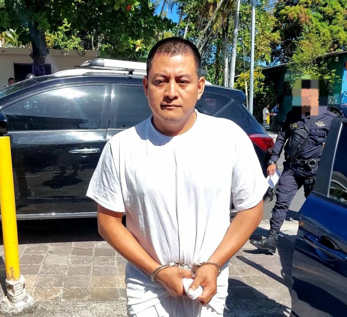Hombre acusado de disparar a una persona mientras departían en Santo Tomás, seguirá en prisión
