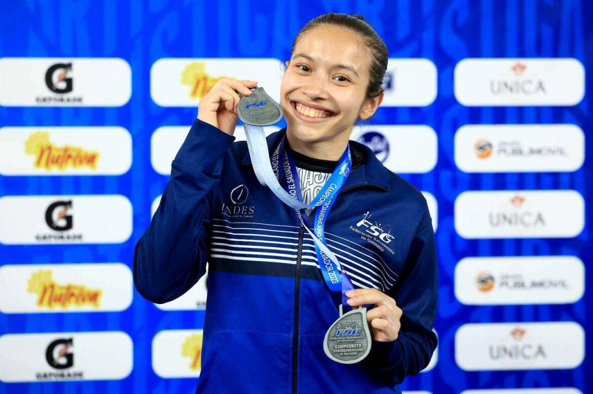 Salvadoreña es la Gimnasta Revelación GAF en los Gimnasia Latina Awards 2023