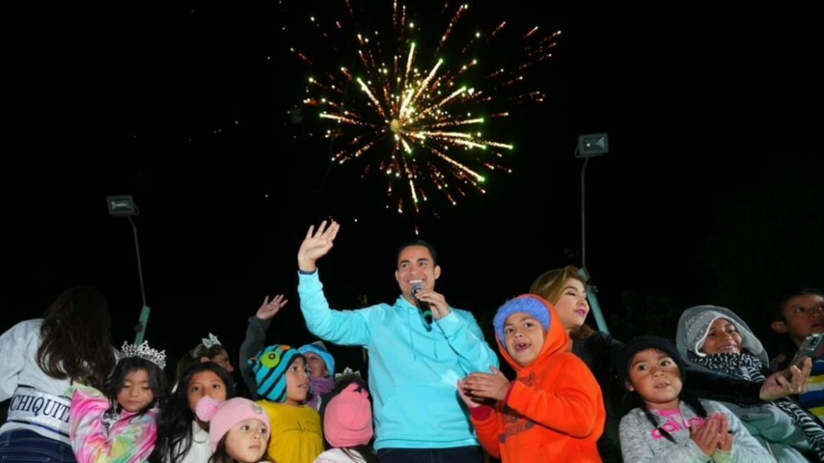 Show Navideño en el Polideportivo Cantón el Progreso