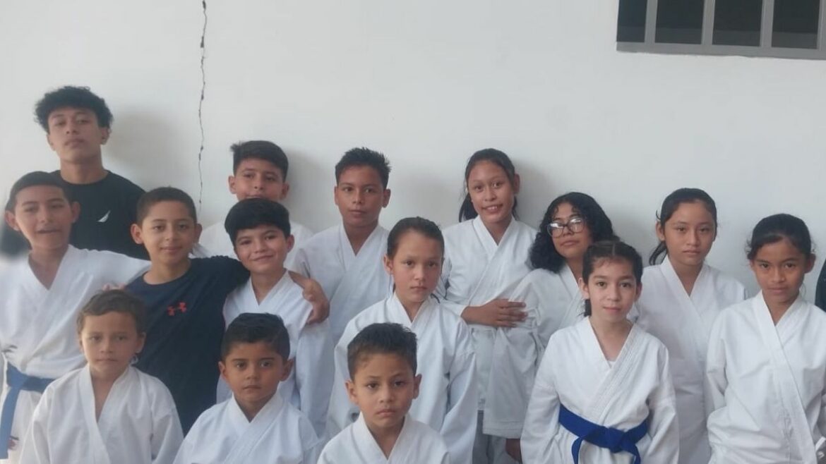Escuela Municipal de Karate de San Luis Talpa realizó Torneo Nacional de Fin de Año