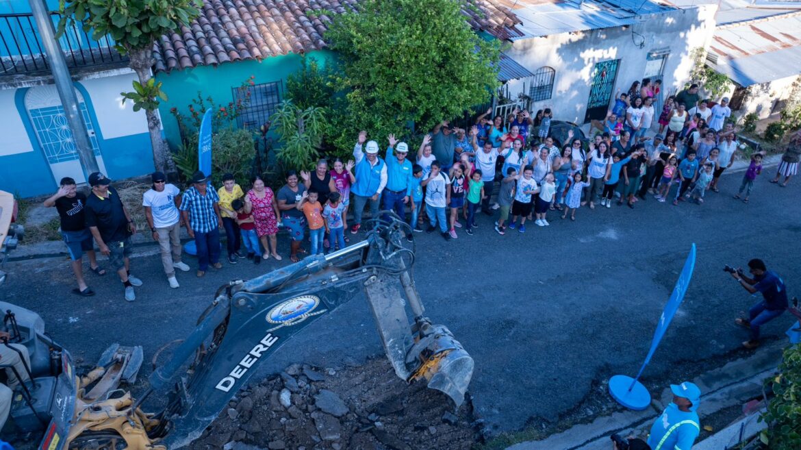 La Dirección de Obras Municipales inicia el Plan Nacional de Bacheo en El Paraíso, Chalatenango